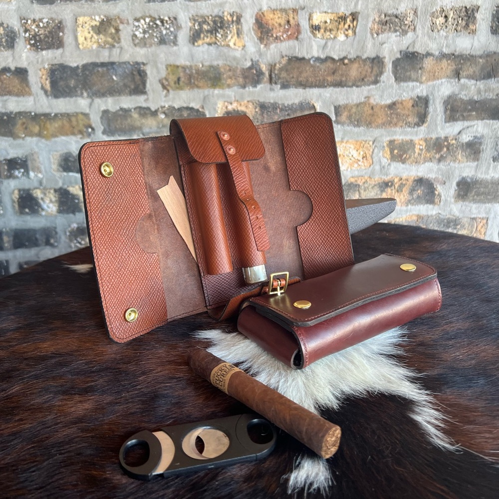 Handmade leather cigar case horween leather with imperfections